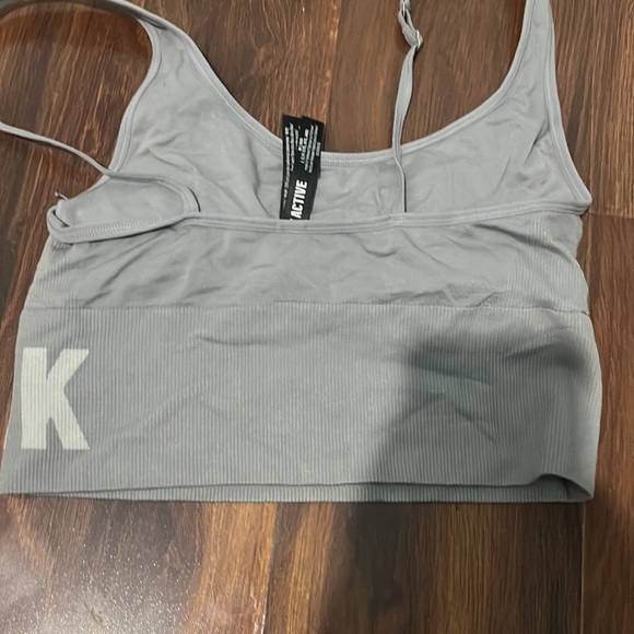 Grey sports bra/shirt - Picture 2 of 2